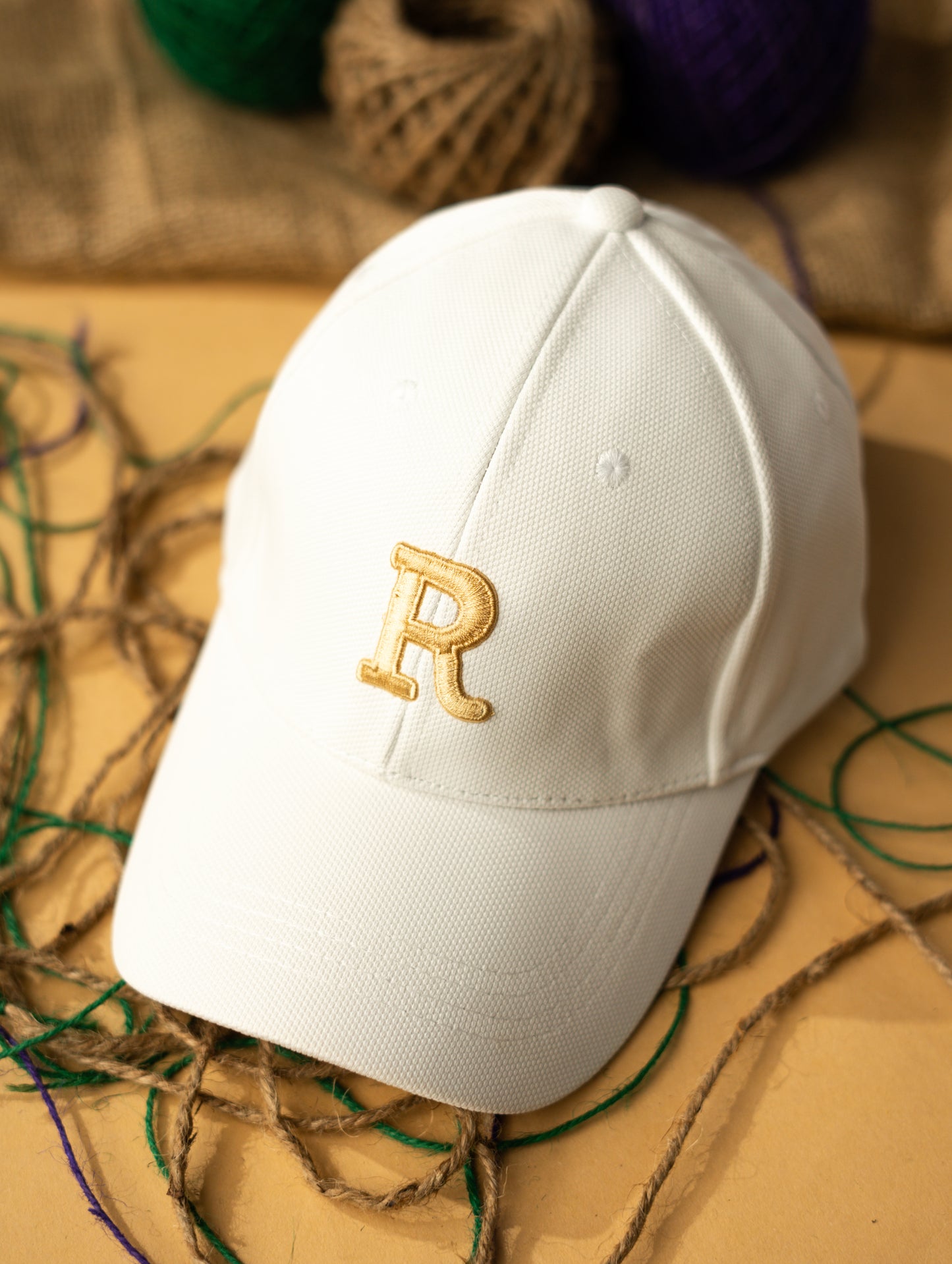 White R Premium Cap